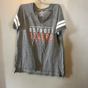 Fanatics shirt - gray “Property of Detroit Tigers” graphic tee